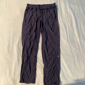 Lululemon jogger pants | navy | size 6 | perfect condition